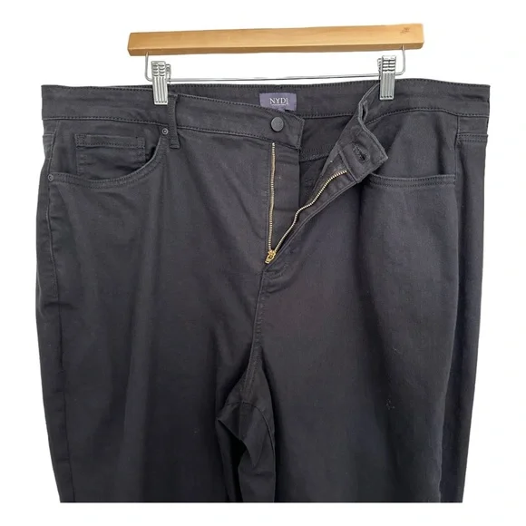 NYDJ Margot Girlfriend Black Jeans Cool Embrace Lift Tuck Rolled Cuffs Size 18W - Picture 6 of 13